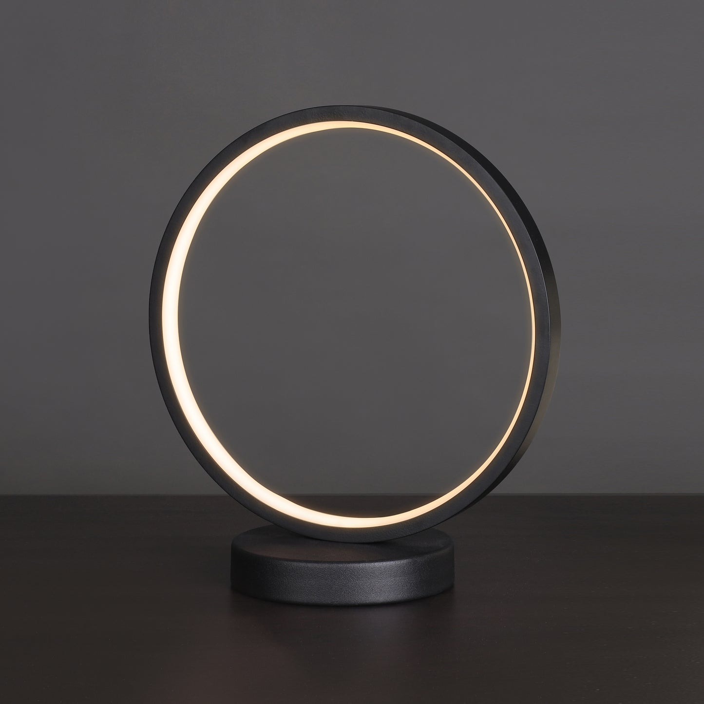 Viliora 1-bulb black lamp