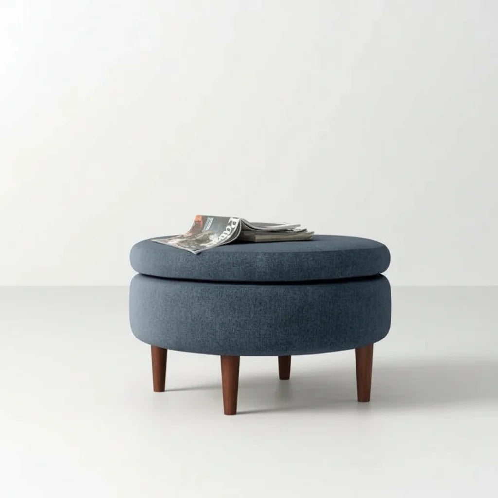 Stilt pouf