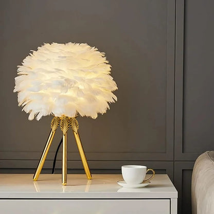 Elegant Feather Table Lamp