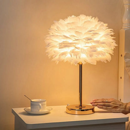 Elegant Feather Table Lamp