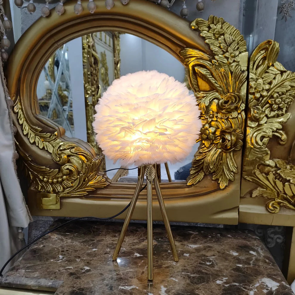 Elegant Feather Table Lamp