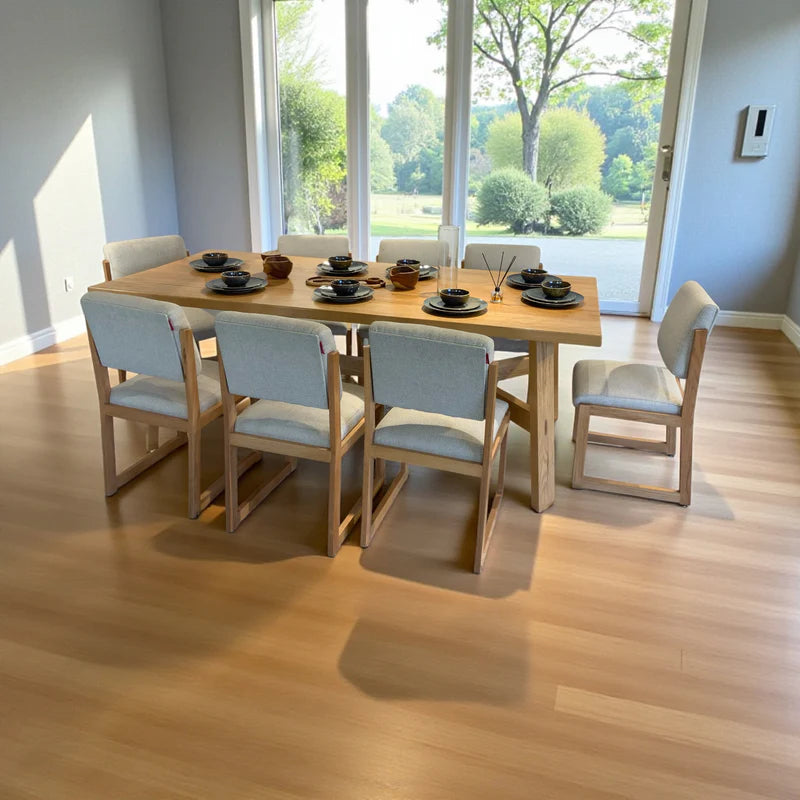 Kayan dining room