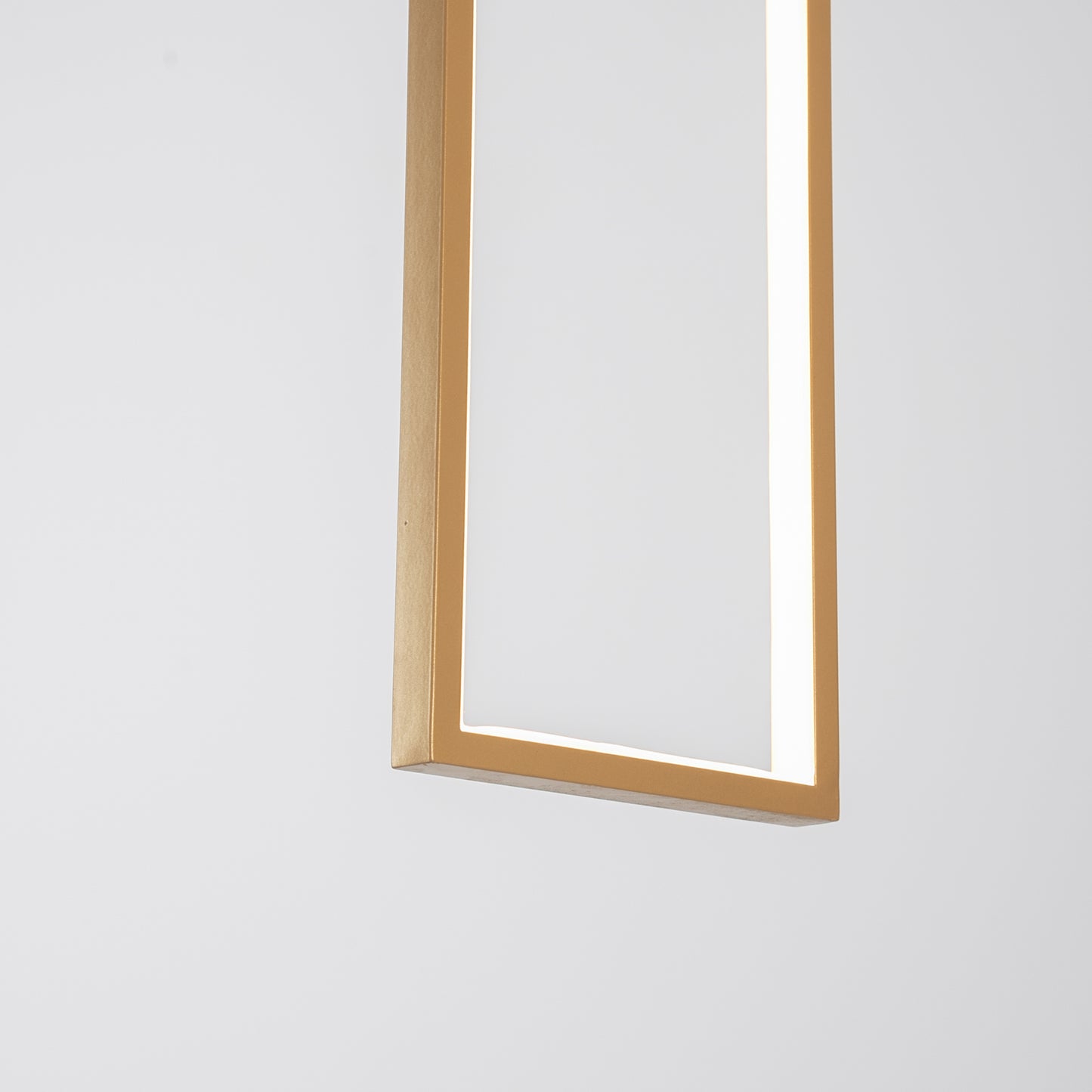 Nilar 1 gold bulb pendant