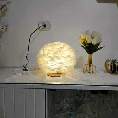 Elegant Feather Table Lamp
